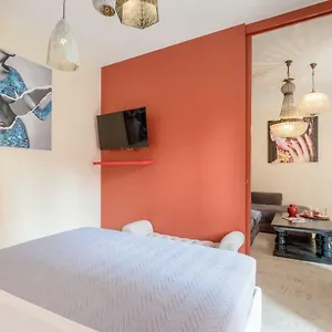 Petra Apartment Rom