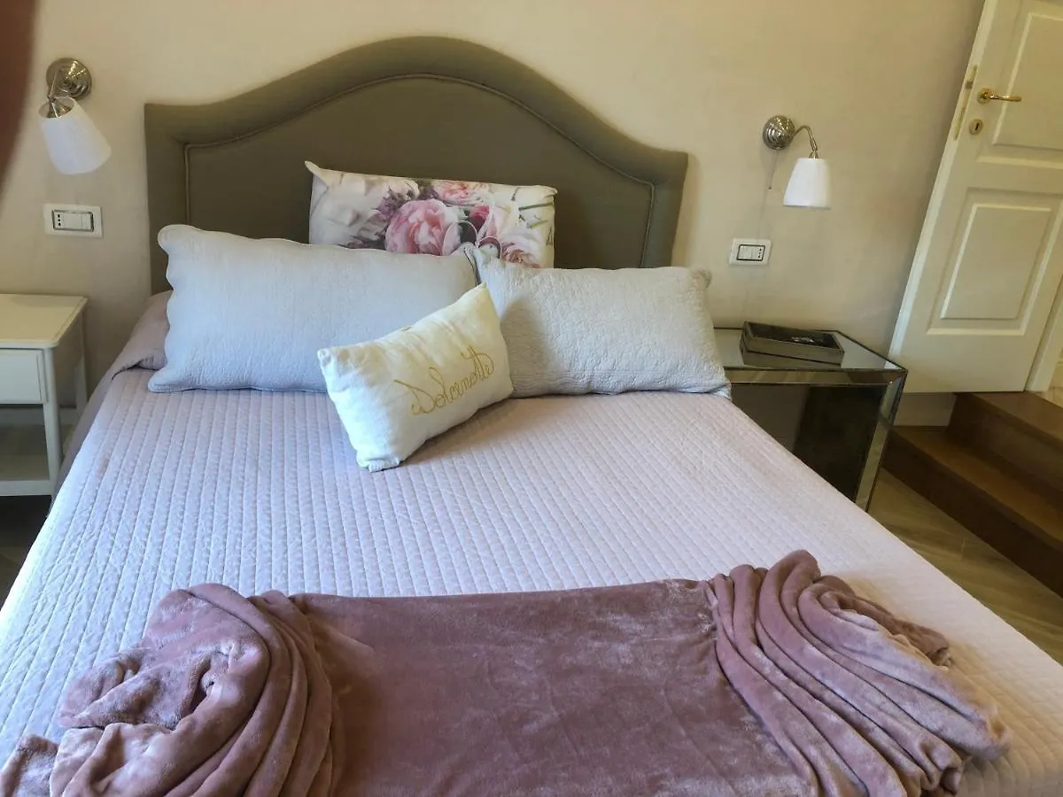 Old Town Apartment Sirmione Italien