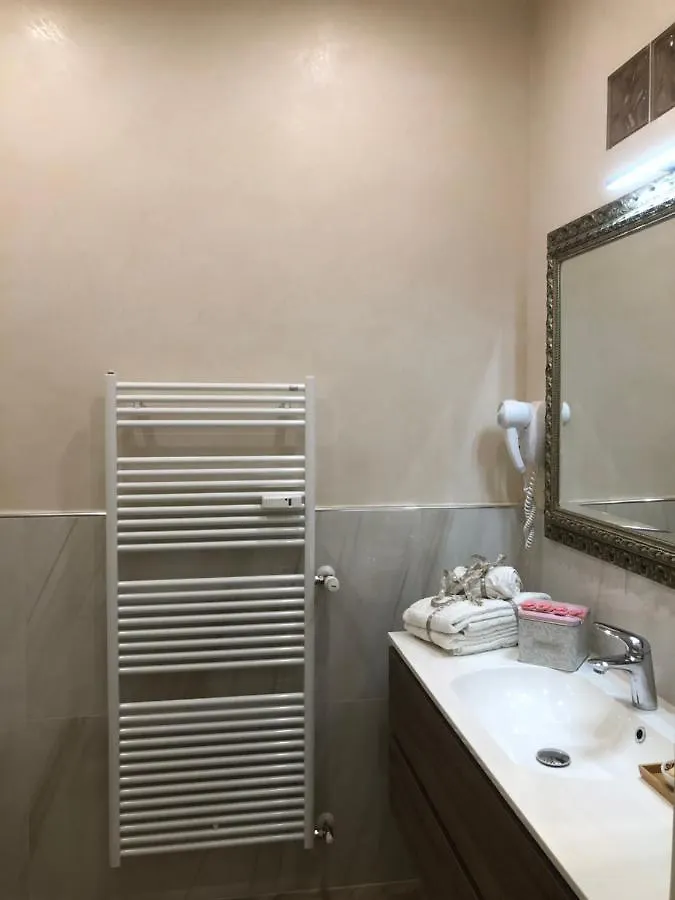 Old Town Apartment Sirmione 0*,  Italien